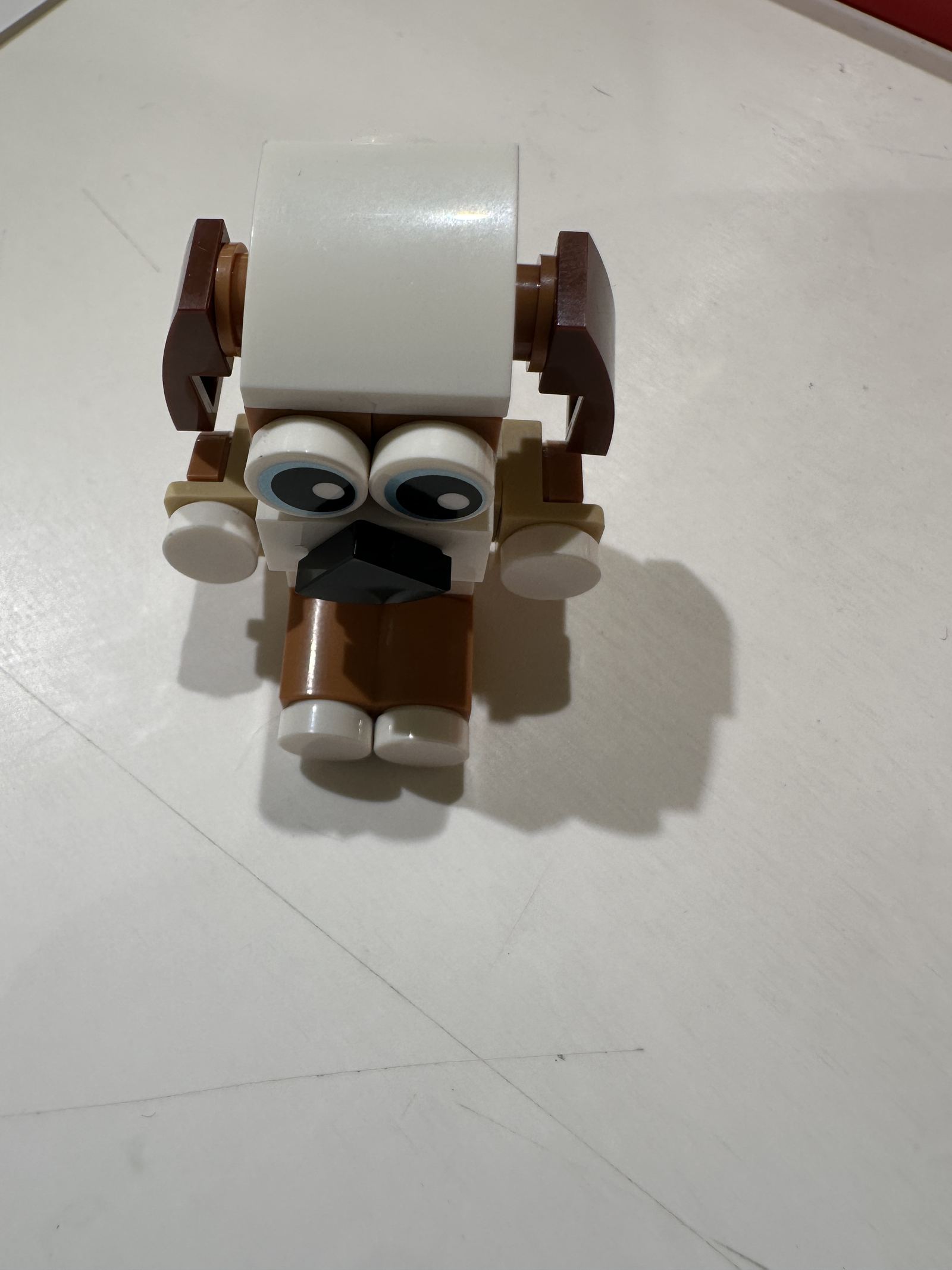 Perrito LEGO®, vista frontal